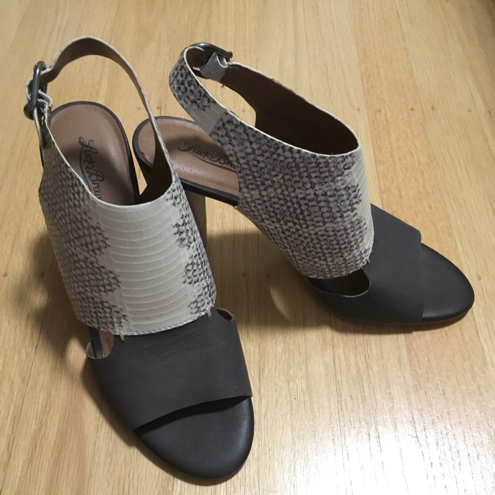 NWOT Lucky Brand Two-Tone Sandals